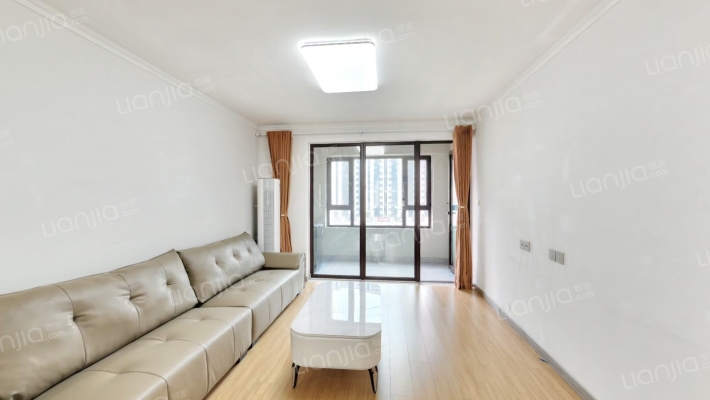 樾府国际 精装三居室 三阳开泰户型中间楼层 全天采光-客厅