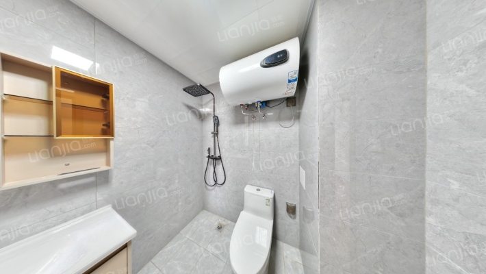 樾府国际 精装三居室 三阳开泰户型中间楼层 全天采光-卫生间A