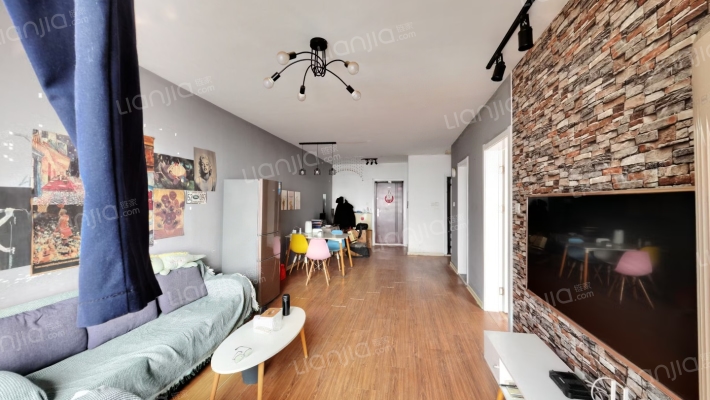 高铁新干线 2室1厅 南-客厅