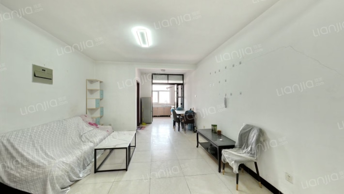 开发区范阳路政法街华泰豪庭两居出售-客厅