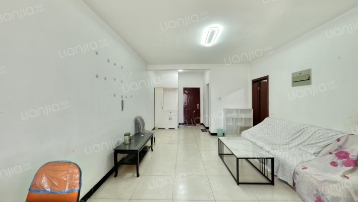 开发区范阳路政法街华泰豪庭两居出售-客厅