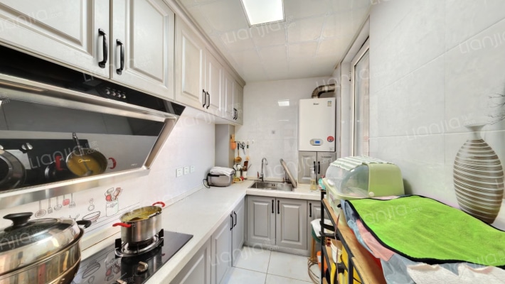 德信公园北侧 南北通透 中高楼层 无遮挡-厨房