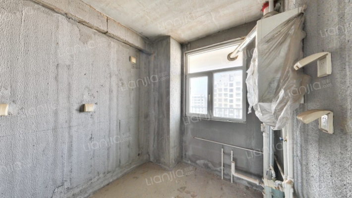 高新区南北通透三居室中高楼层全天采光-厨房