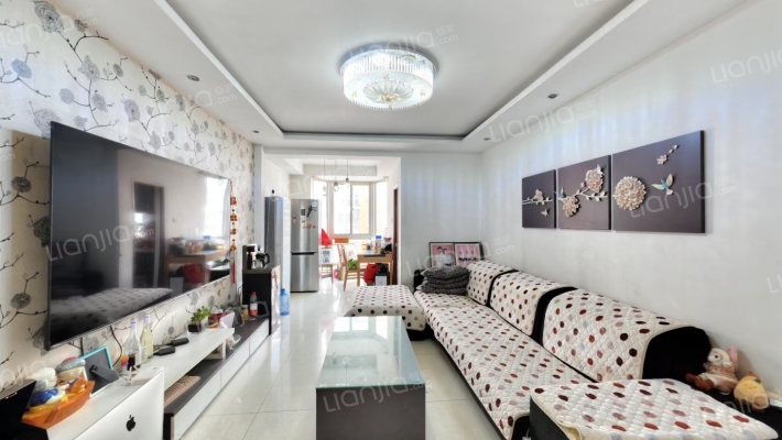 德信公园旁 名流五期 两居南北通透户型， 集体供暖-客厅