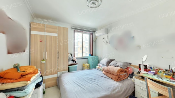 德信公园旁 名流五期 两居南北通透户型， 集体供暖-卧室A