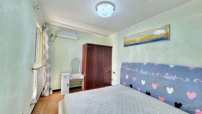 房子属于精装修的，楼层比较好，采光好-卧室A