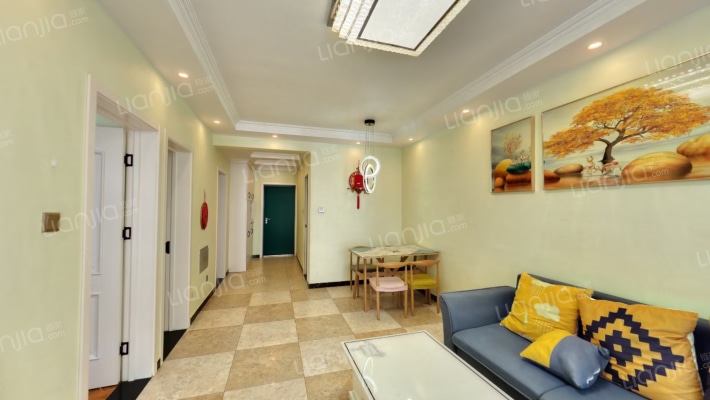 房子属于精装修的，楼层比较好，采光好-客厅