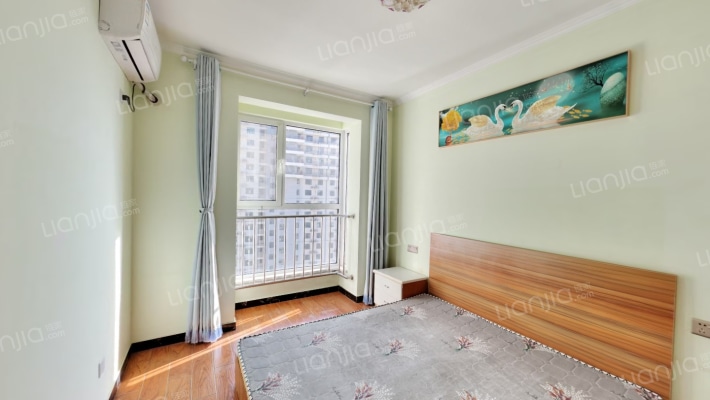 房子属于精装修的，楼层比较好，采光好-卧室B