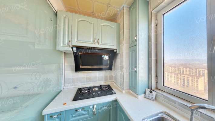 无遮挡，中间楼层，视野好，看房方便-厨房