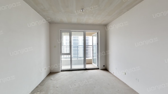 南北通透好户型   房本满二大社区-客厅