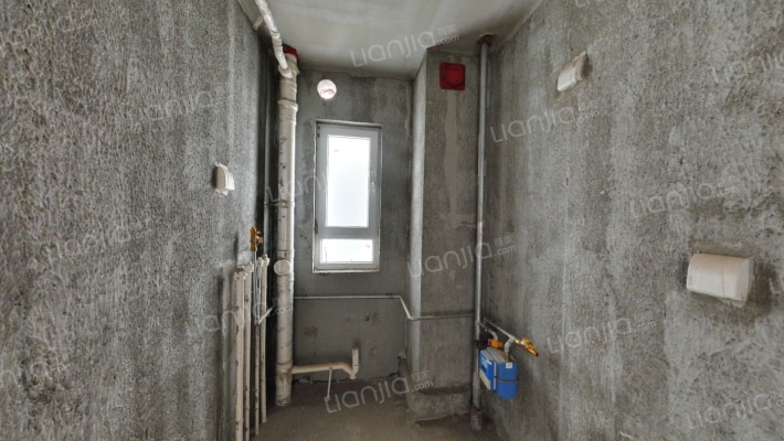 南北通透好户型   房本满二大社区-厨房