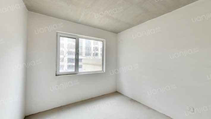 洋房南北通透三居室，中间楼层，诚心出售，价格可议-卧室C