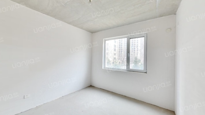 洋房南北通透三居室，中间楼层，诚心出售，价格可议-卧室B