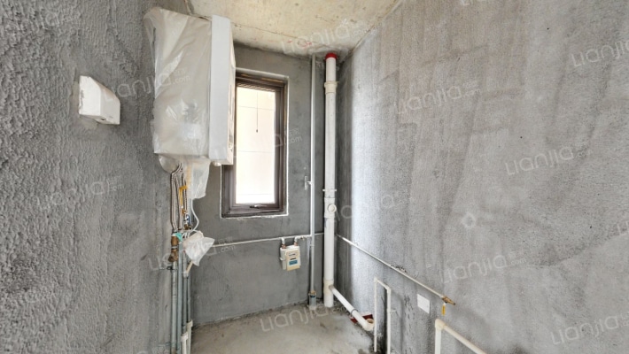 鸿坤理想湾南区 3室2厅 南-厨房