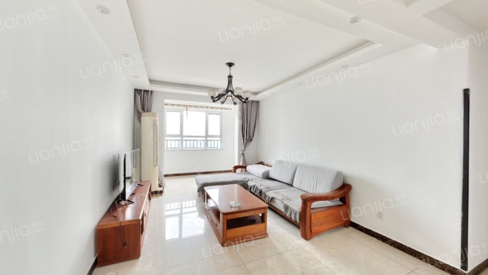 精装三居 看房有钥匙，高铁片区，价格可议-客厅