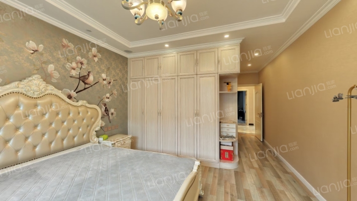 出售鸿坤理想湾精装洋房南北通透采光无遮挡-卧室C