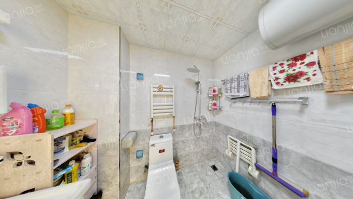 鸿坤理想湾北区 3室2厅 南 北-卫生间