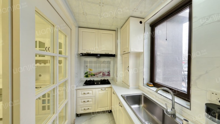 鸿坤理想湾北区 3室2厅 南 北-厨房