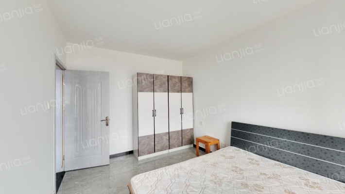 高铁新干线 2室1厅 南-卧室A