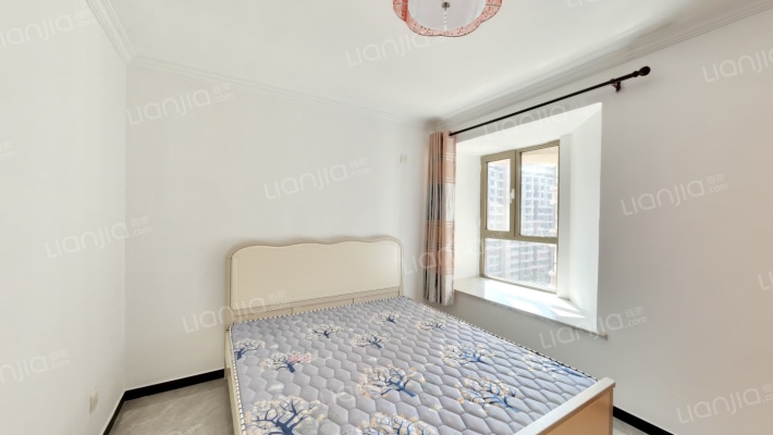 开发区 君临天下御景园  全南两居室-卧室B