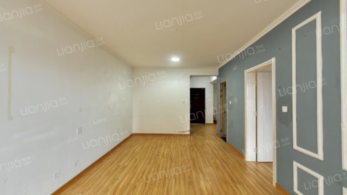 香邑溪谷上园两居采光好，人车分流，一线品质楼盘-客厅