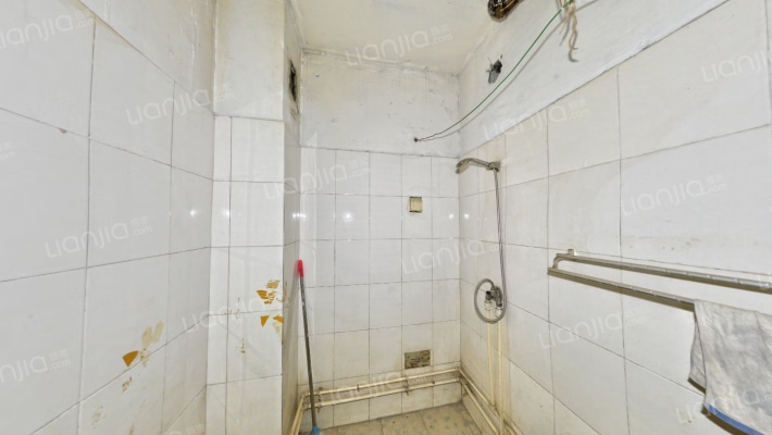 香港豪庭 2室1厅 南-卫生间