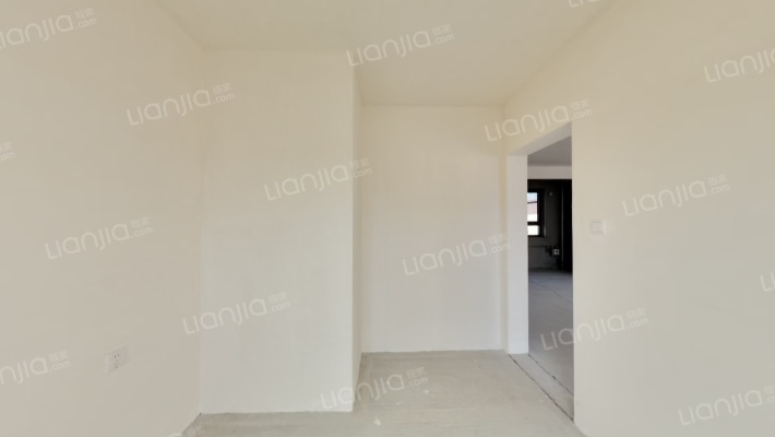 三面朝南的户型，采光面更广，冬天暖和-卧室C