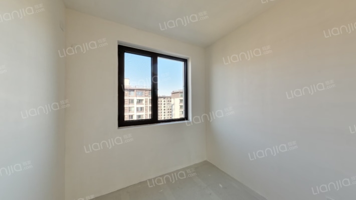 三面朝南的户型，采光面更广，冬天暖和-卧室B