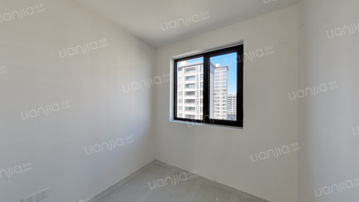 三面朝南的户型，采光面更广，冬天暖和。-卧室B