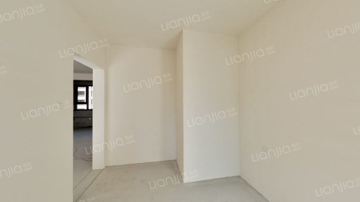 三面朝南的户型，采光面更广，冬天暖和。-卧室C