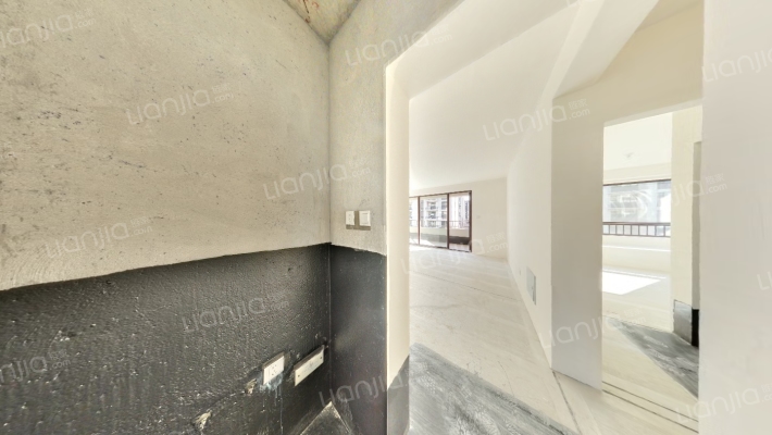 三面朝南的户型，采光面更广，冬天暖和。-客厅