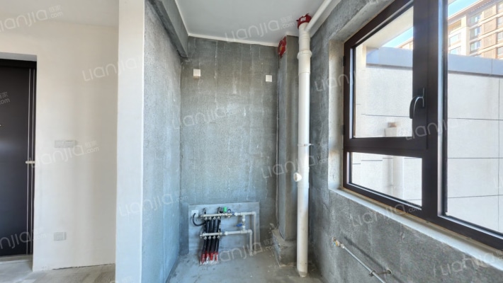 户型方正   离门口近   洋房社区   小区环境好-厨房