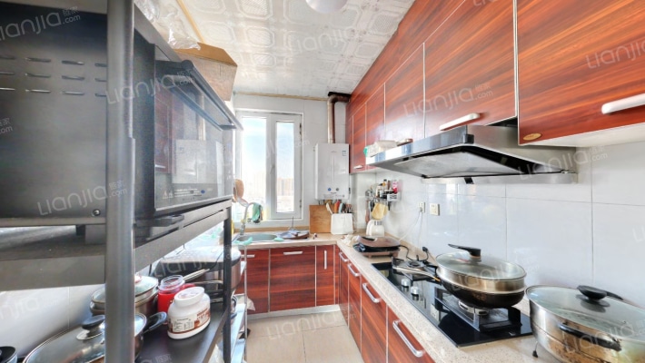 翔天万和城 南北通透三居 精装修自住 南北通透-厨房