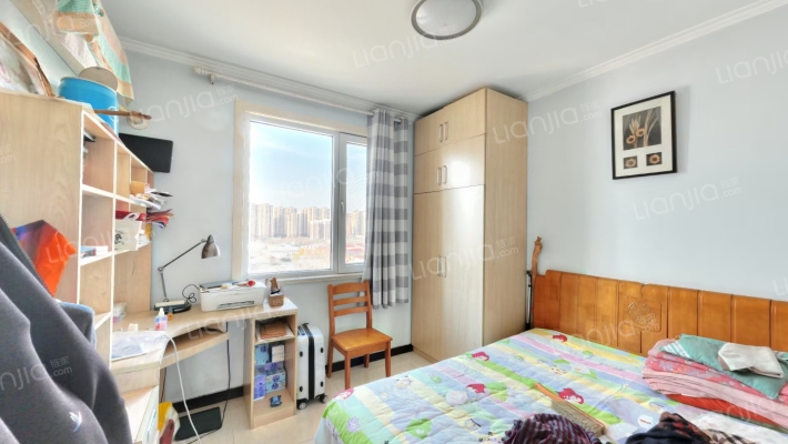 翔天万和城 南北通透三居 精装修自住 南北通透-卧室C