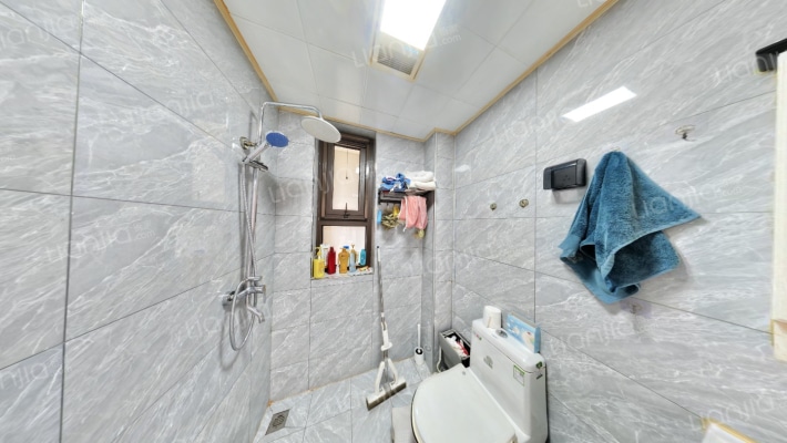 天伦湾馨园精装大两居，可拎包入住，满二税低-卫生间