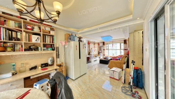 范阳路 御景园 满五唯一 南北通透两居室 带车位-餐厅