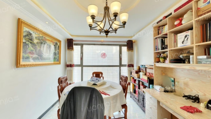 范阳路 御景园 满五唯一 南北通透两居室 带车位-餐厅