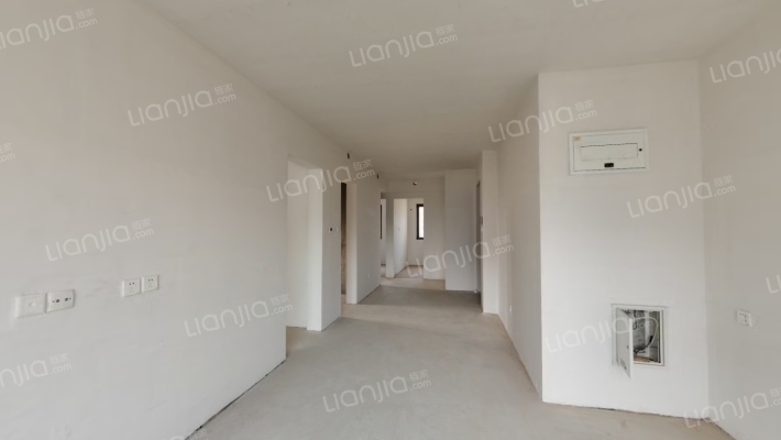 华远一期国企开发商，南北通透的双卫三居，宜居-客厅