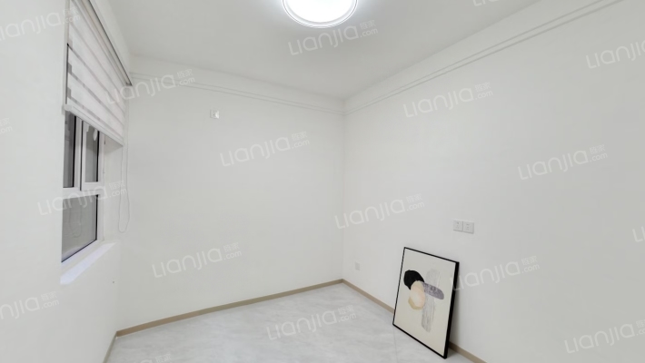 精装修 楼下游乐园 中层 看房方便 满二-卧室A