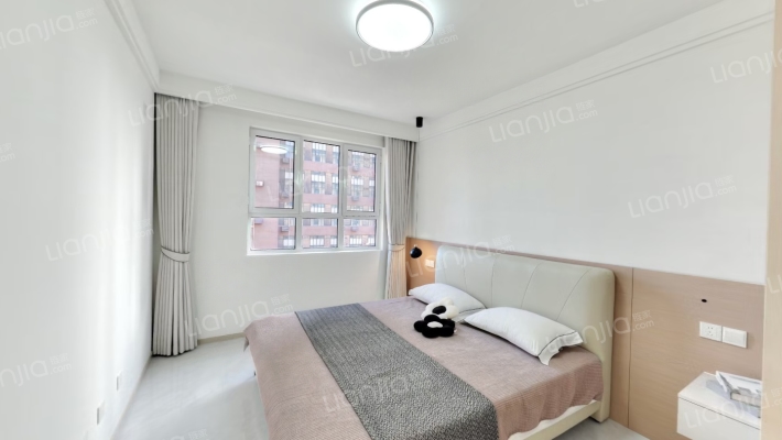 精装修 楼下游乐园 中层 看房方便 满二-卧室B