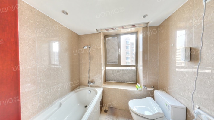 御景园7号楼精装南北三居室中高楼层东户低税费-卫生间B