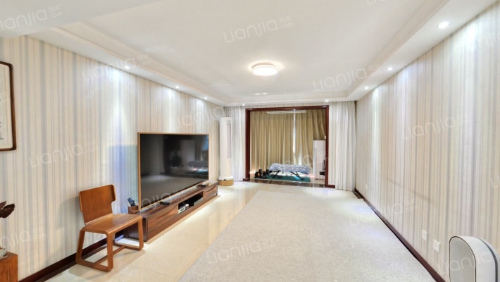 御景园7号楼精装南北三居室中高楼层东户低税费-客厅