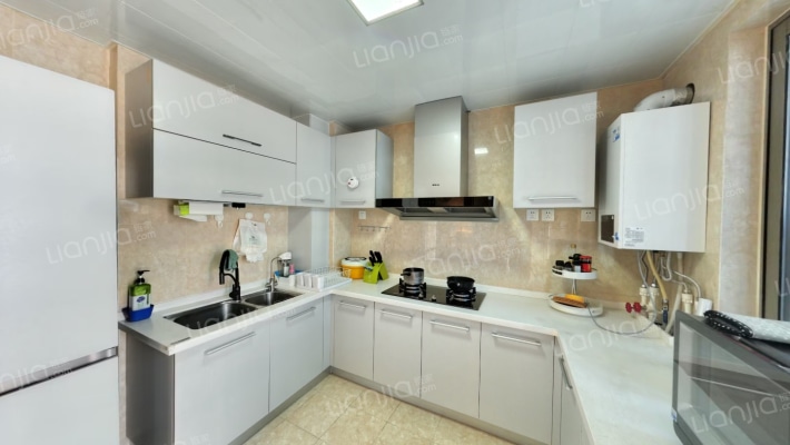 御景园7号楼精装南北三居室中高楼层东户低税费-厨房