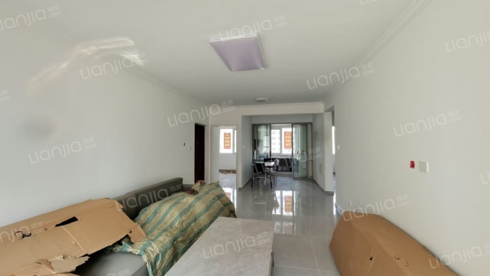 南北通透，三居双卫，新小区，人车分流，绿化好-客厅