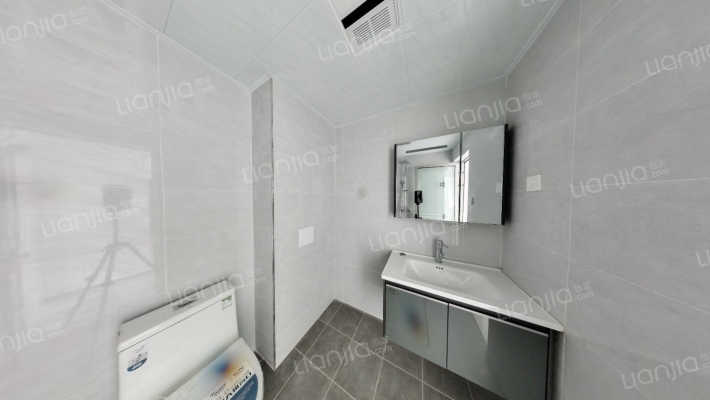 南北通透，三居双卫，新小区，人车分流，绿化好-卫生间A