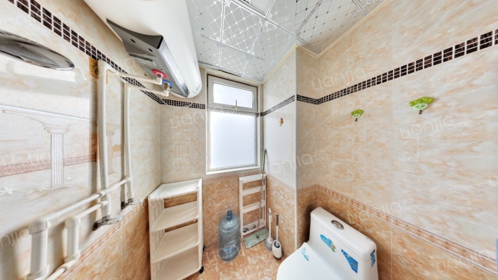 天保郦景 3室1厅 南 北-卫生间A