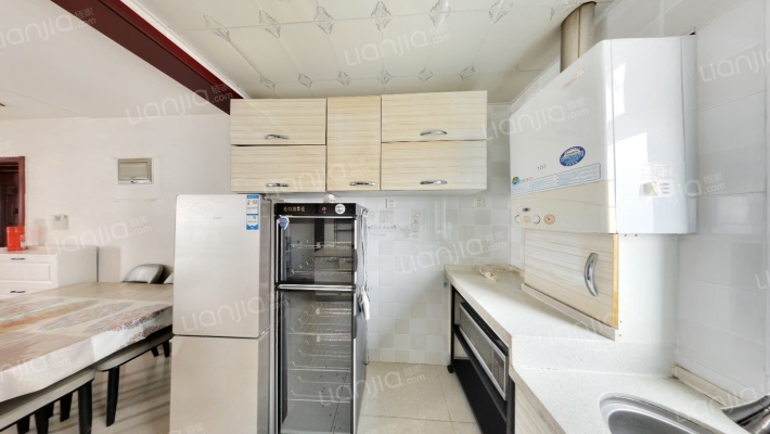 天保郦景 3室1厅 南 北-厨房