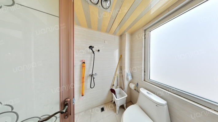 范阳路 开发区 双语 838车站 宏远裕隆两居出售-卫生间