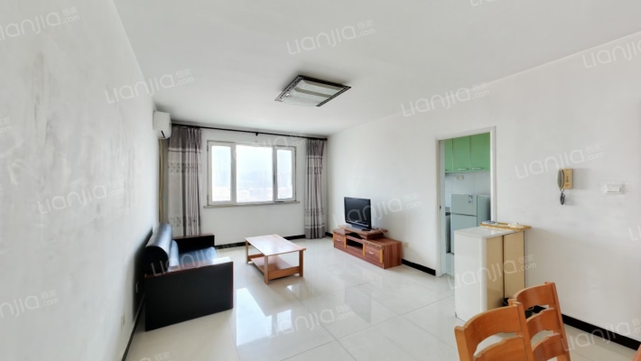 范阳路 开发区 双语 838车站 宏远裕隆两居出售-客厅