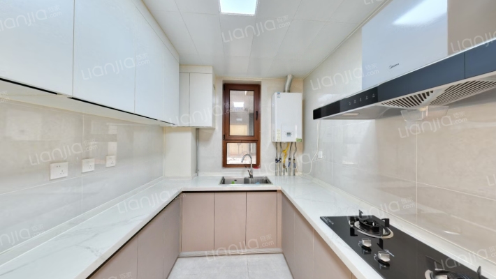 带院子，阳光充足，户型方正，全屋品牌，环保装修-厨房